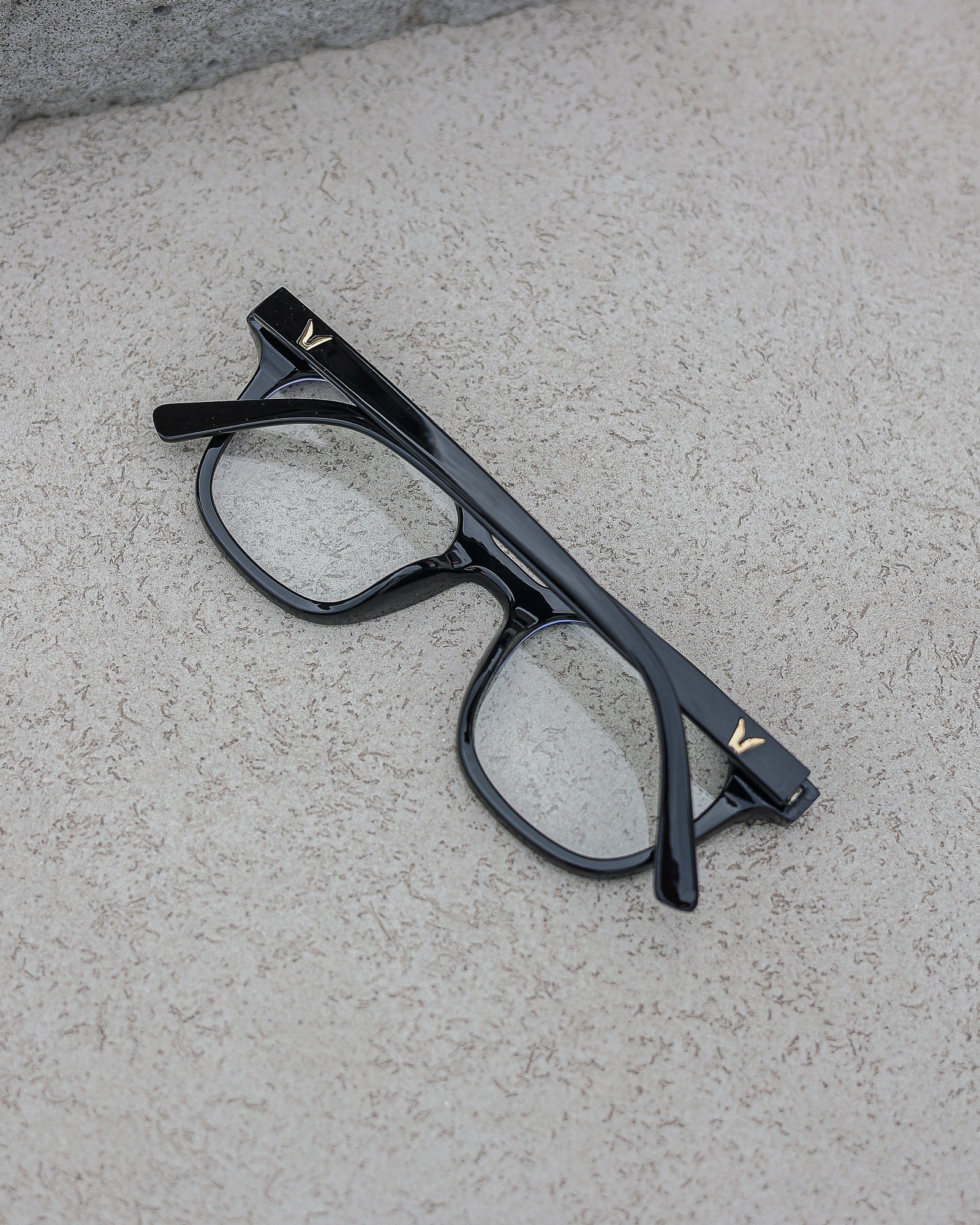 Obsidian Mist – Slate Black 1.0