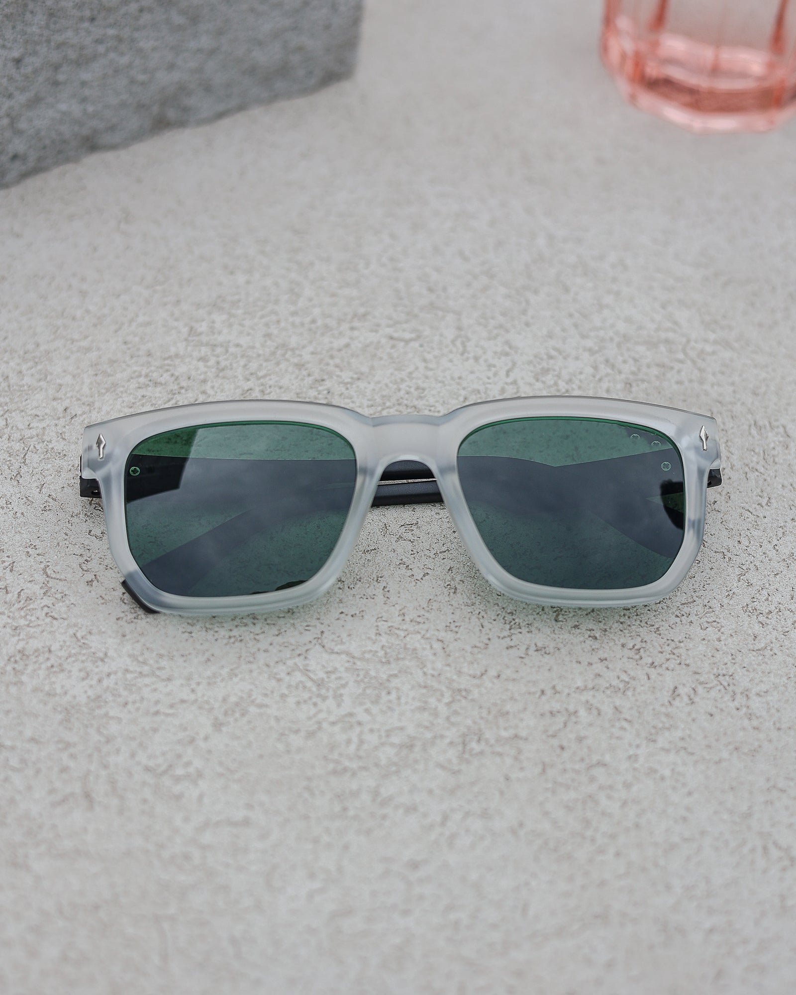 Ivory Dawn – Frosted Olive 1.1