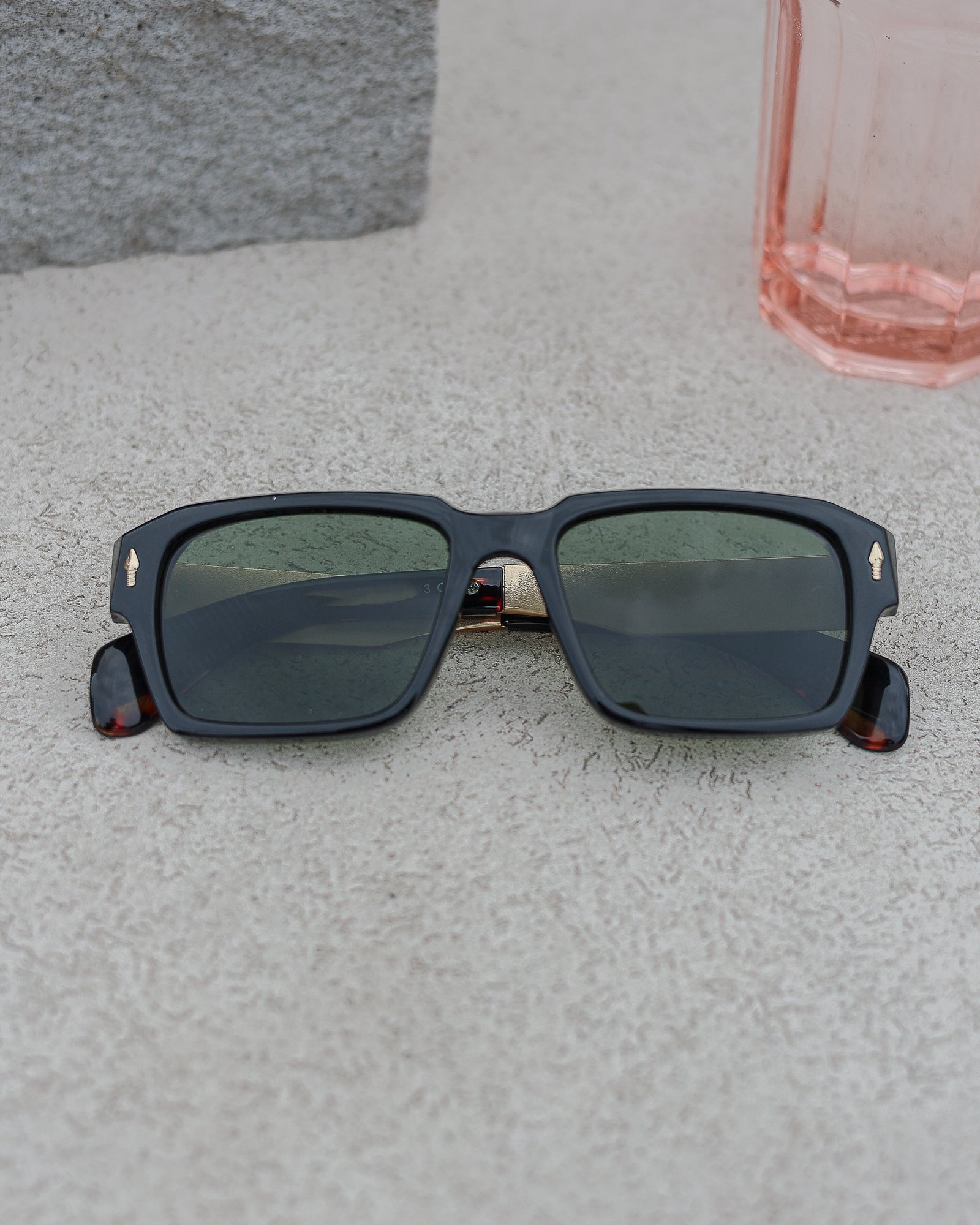 Onyx Monarch – Jet Black 1.1