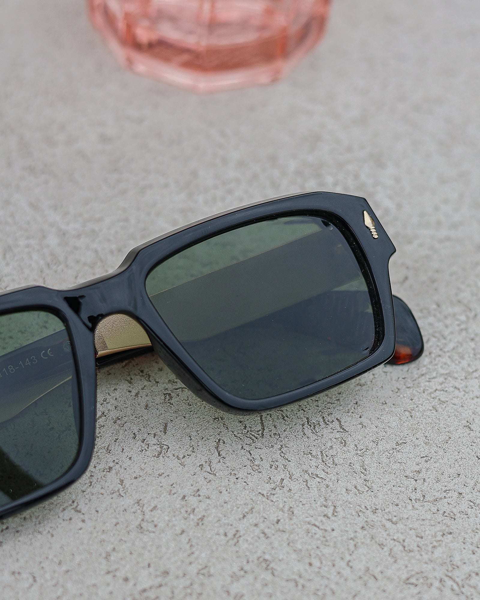 Onyx Monarch – Jet Black 1.1