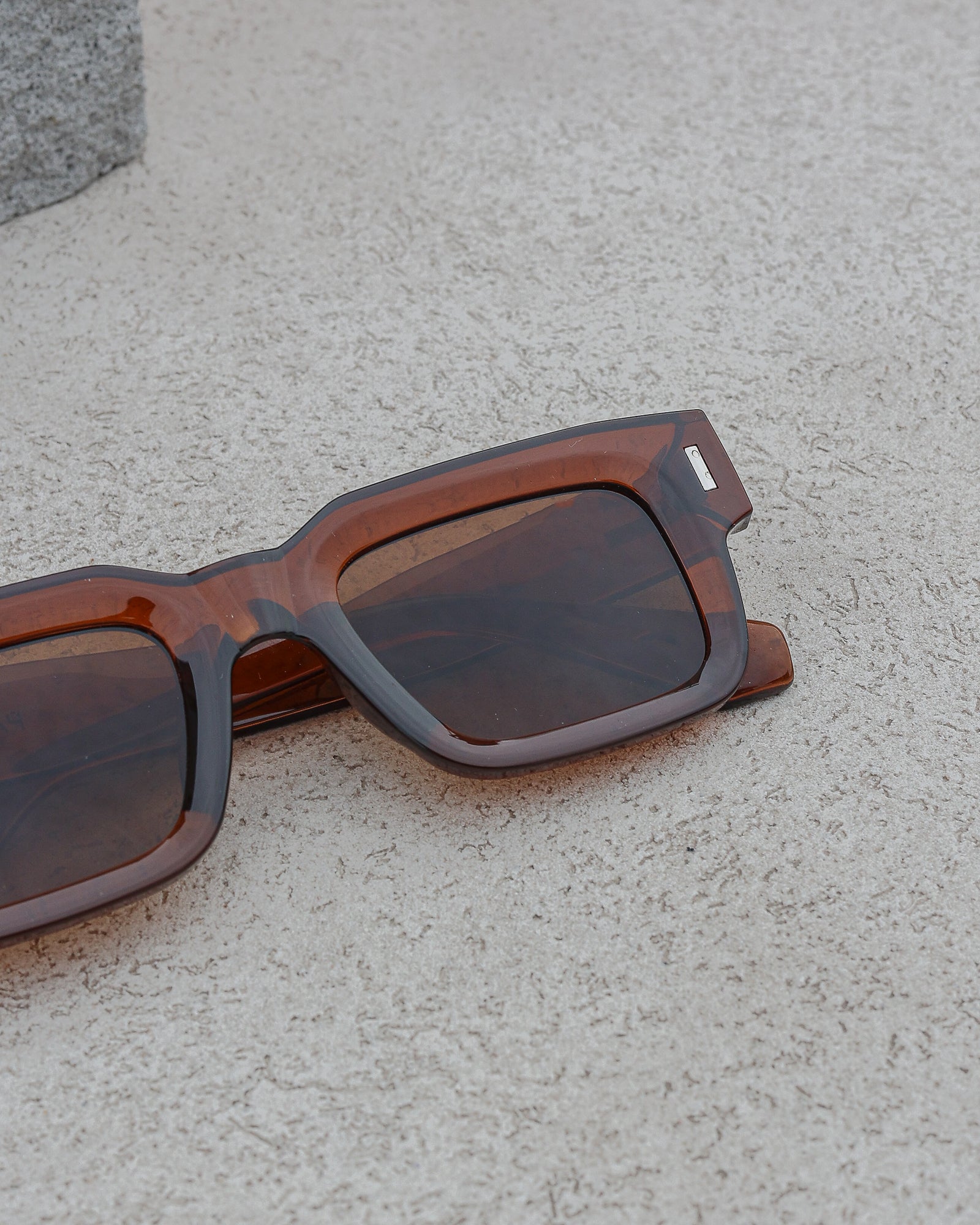Terra Vue – Amber Tortoise 1.0