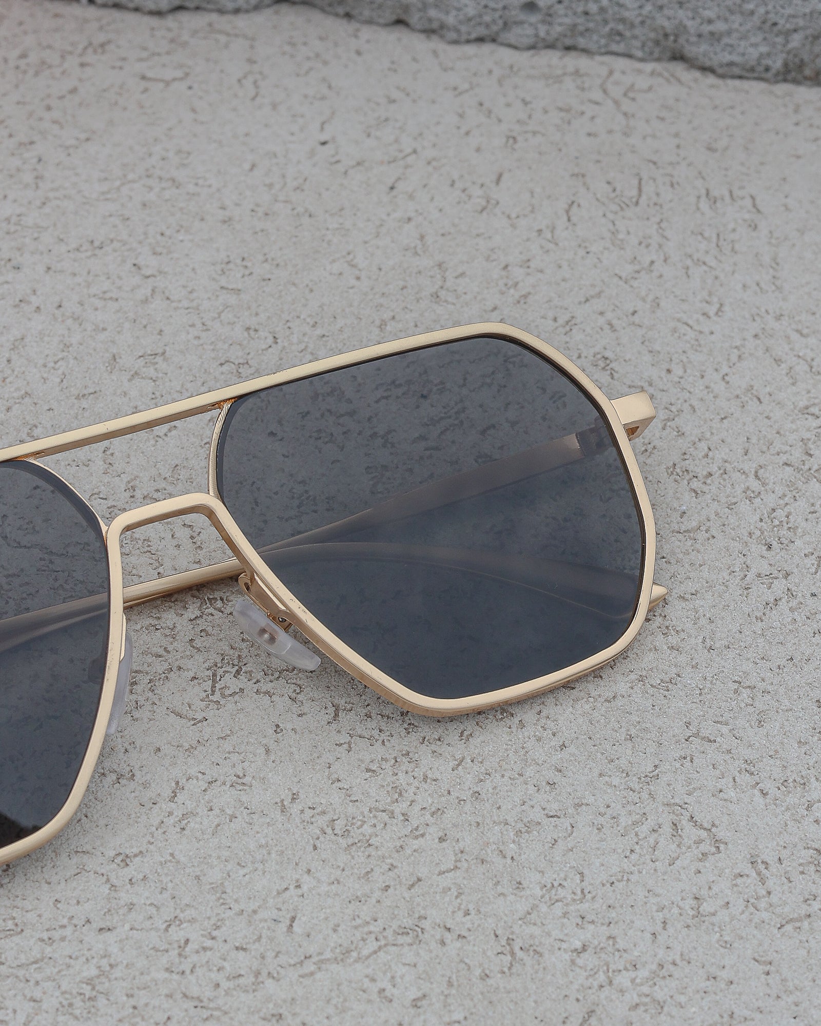 AeroHex – Golden Slate 1.0